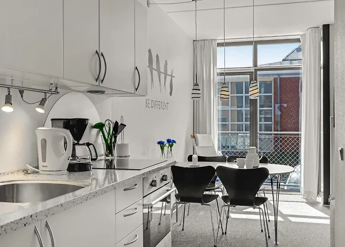 Apartment Bad, Lejl 61